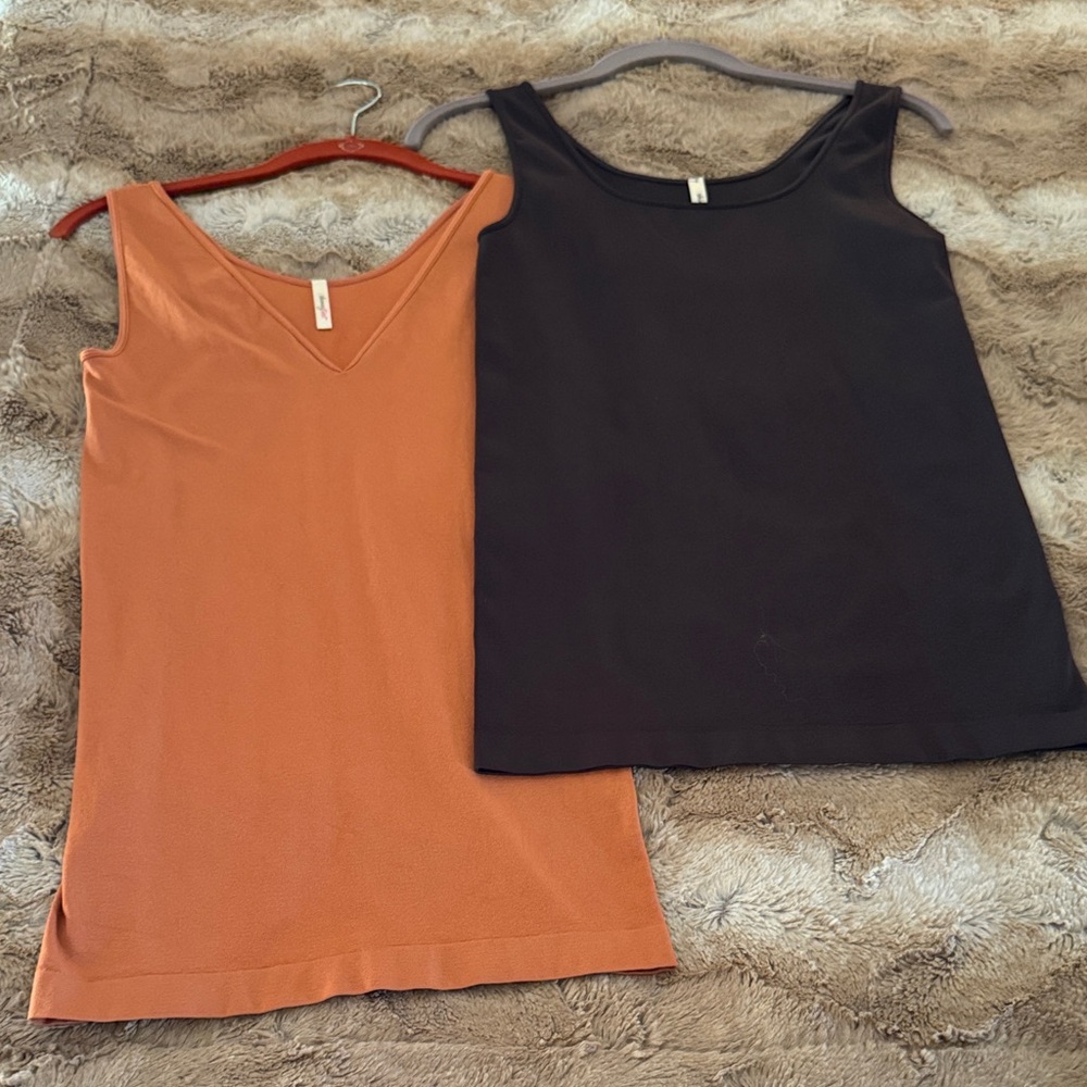 🧡🤎 Skinnytees Tank Tops – Set of 2 (Rust and Brown) One Size
